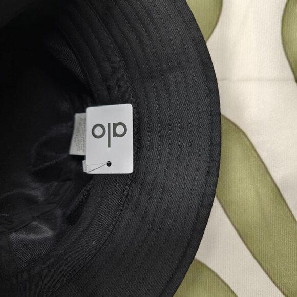 🍩ALO Yoga Bucket Hat | Women's Light Hat - Picture 3 of 3